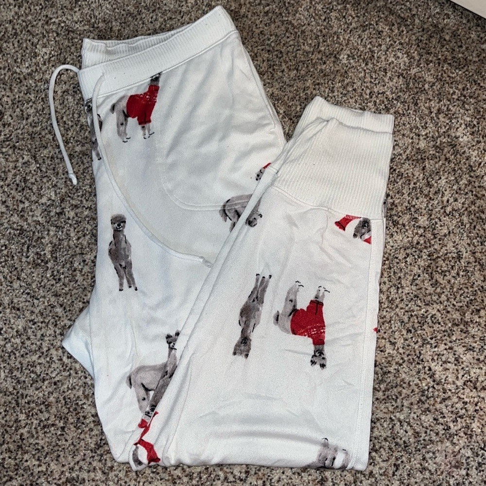 Gilly Hicks by Hollister pajama pants- Size large. White with llamas in sweaters